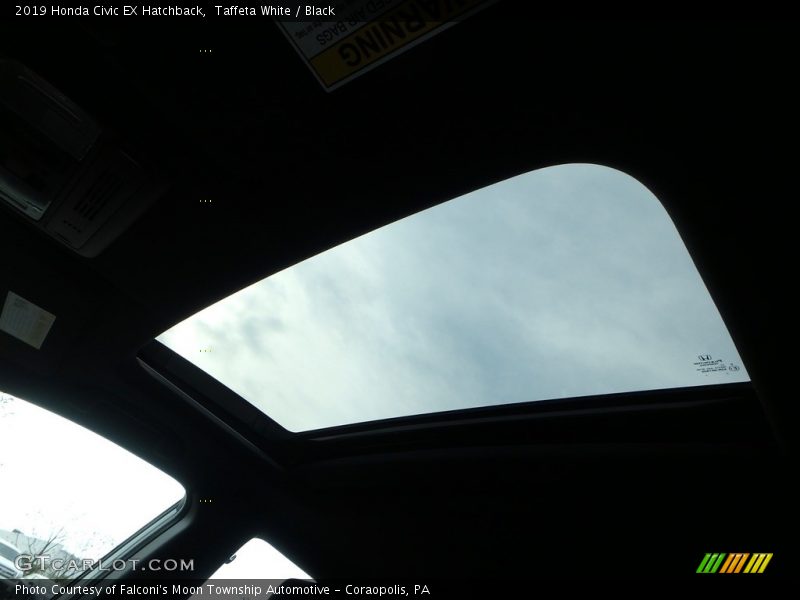 Taffeta White / Black 2019 Honda Civic EX Hatchback