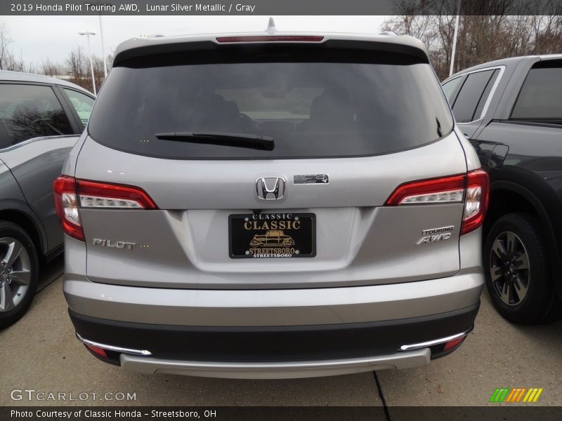Lunar Silver Metallic / Gray 2019 Honda Pilot Touring AWD