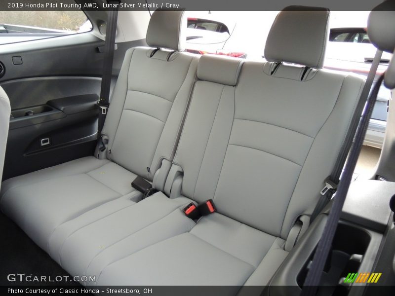 Lunar Silver Metallic / Gray 2019 Honda Pilot Touring AWD