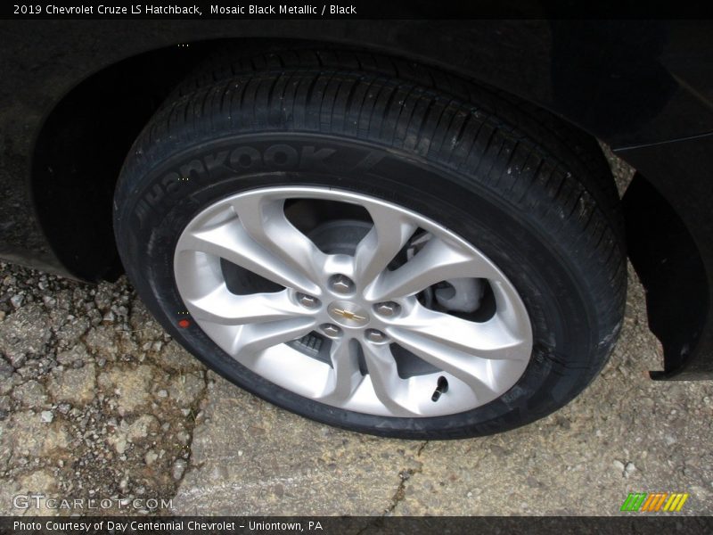 Mosaic Black Metallic / Black 2019 Chevrolet Cruze LS Hatchback