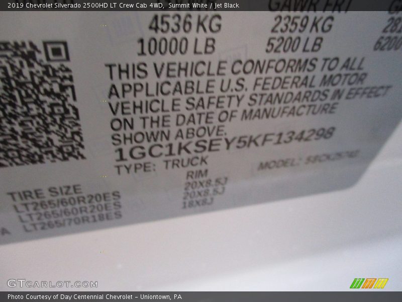 Summit White / Jet Black 2019 Chevrolet Silverado 2500HD LT Crew Cab 4WD