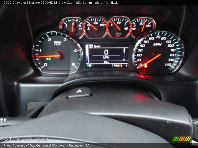 Summit White / Jet Black 2019 Chevrolet Silverado 2500HD LT Crew Cab 4WD