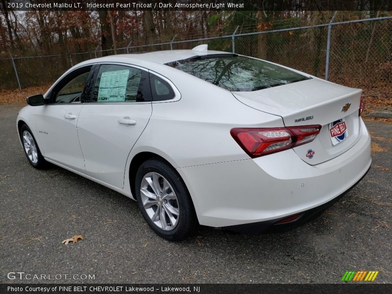 Iridescent Pearl Tricoat / Dark Atmosphere/Light Wheat 2019 Chevrolet Malibu LT