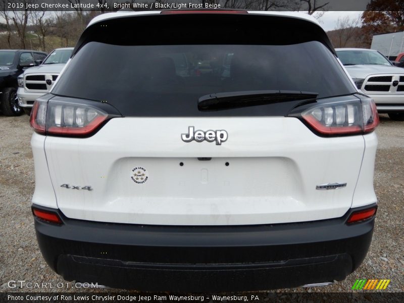 Bright White / Black/Light Frost Beige 2019 Jeep Cherokee Latitude 4x4