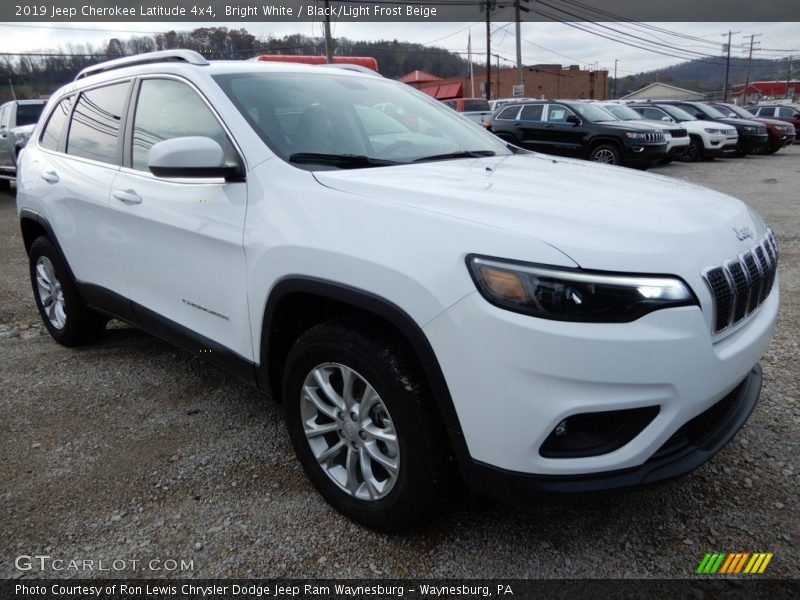 Bright White / Black/Light Frost Beige 2019 Jeep Cherokee Latitude 4x4