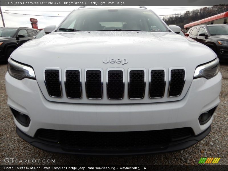 Bright White / Black/Light Frost Beige 2019 Jeep Cherokee Latitude 4x4