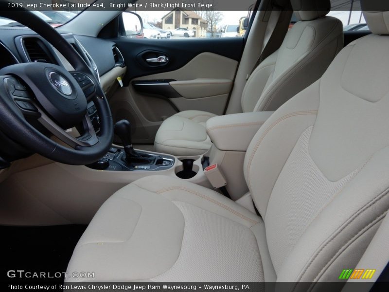 Bright White / Black/Light Frost Beige 2019 Jeep Cherokee Latitude 4x4