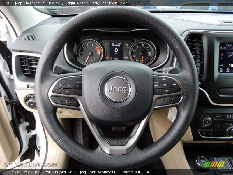 Bright White / Black/Light Frost Beige 2019 Jeep Cherokee Latitude 4x4