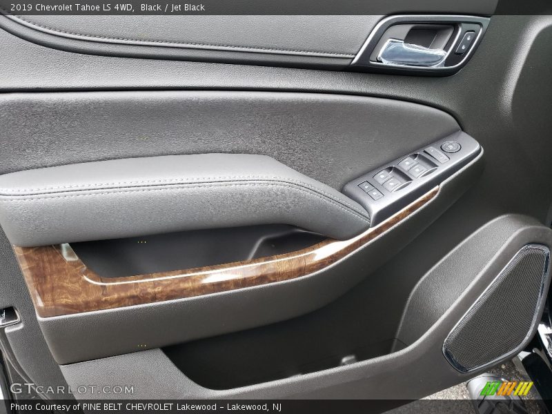 Black / Jet Black 2019 Chevrolet Tahoe LS 4WD