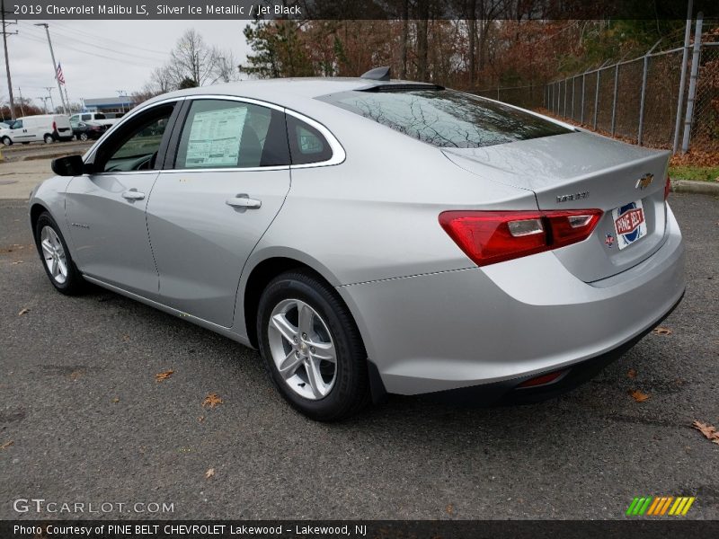 Silver Ice Metallic / Jet Black 2019 Chevrolet Malibu LS