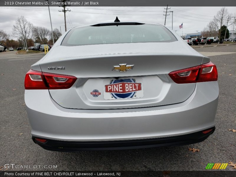 Silver Ice Metallic / Jet Black 2019 Chevrolet Malibu LS