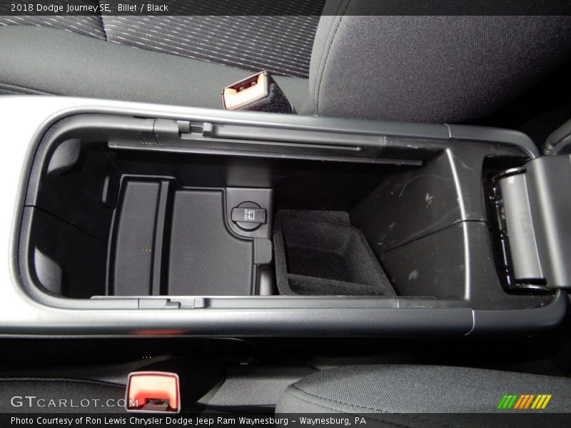 Billet / Black 2018 Dodge Journey SE