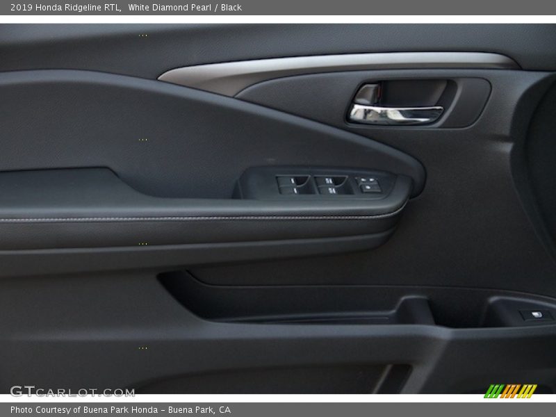 White Diamond Pearl / Black 2019 Honda Ridgeline RTL