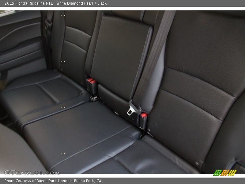 White Diamond Pearl / Black 2019 Honda Ridgeline RTL