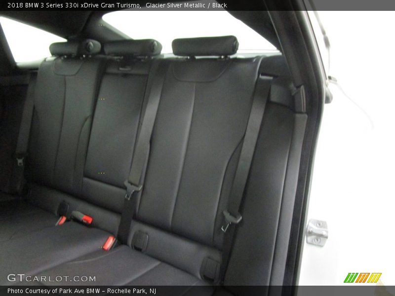 Glacier Silver Metallic / Black 2018 BMW 3 Series 330i xDrive Gran Turismo