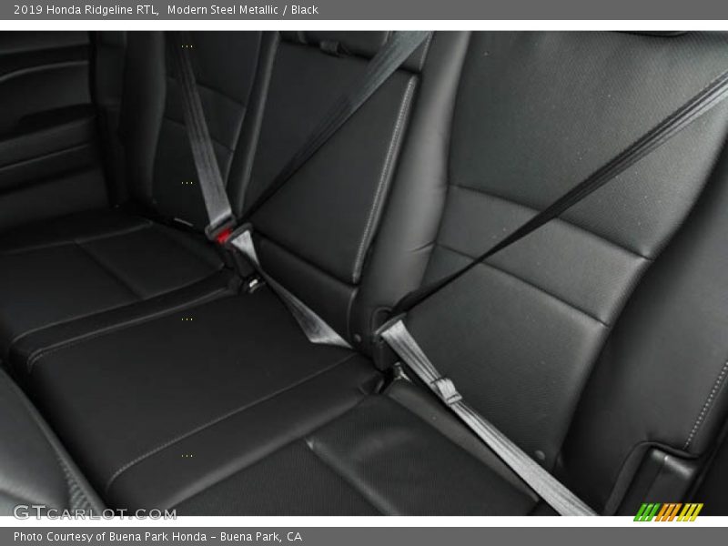 Modern Steel Metallic / Black 2019 Honda Ridgeline RTL