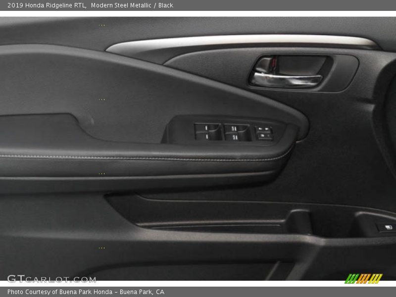 Modern Steel Metallic / Black 2019 Honda Ridgeline RTL