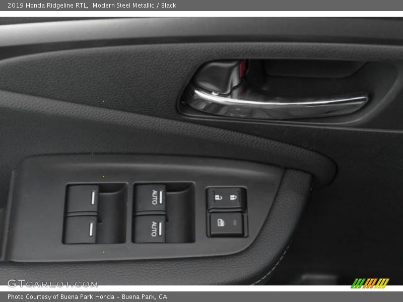 Modern Steel Metallic / Black 2019 Honda Ridgeline RTL