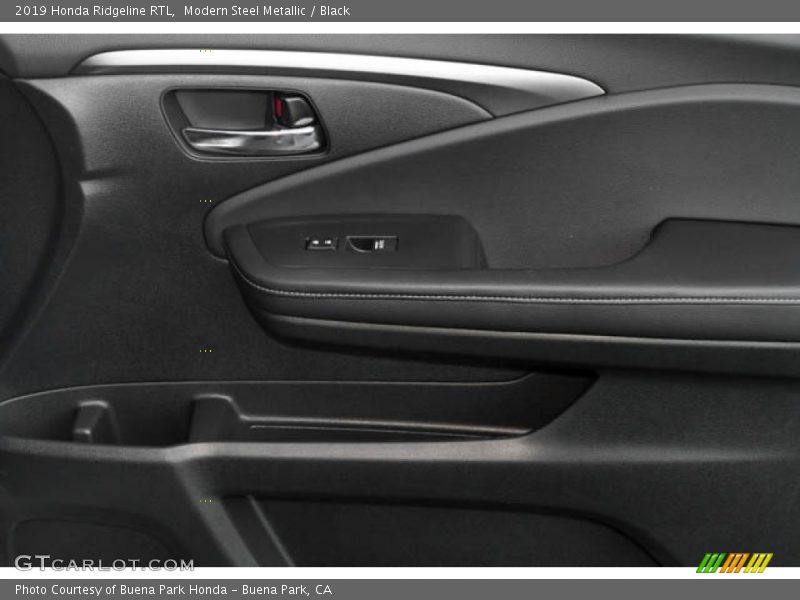 Modern Steel Metallic / Black 2019 Honda Ridgeline RTL