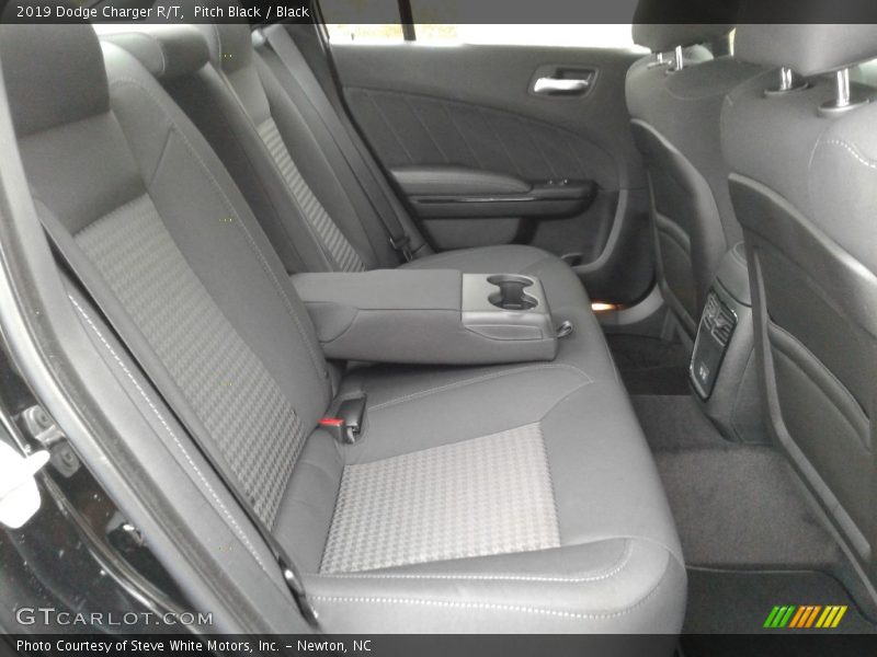 Pitch Black / Black 2019 Dodge Charger R/T