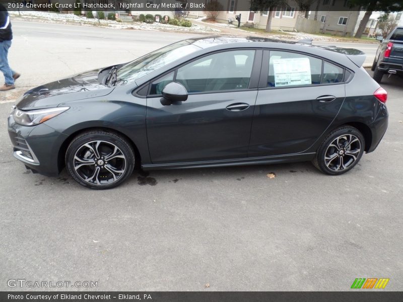 Nightfall Gray Metallic / Black 2019 Chevrolet Cruze LT Hatchback