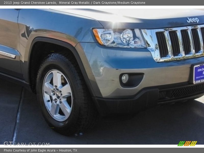 Mineral Gray Metallic / Dark Graystone/Medium Graystone 2013 Jeep Grand Cherokee Laredo