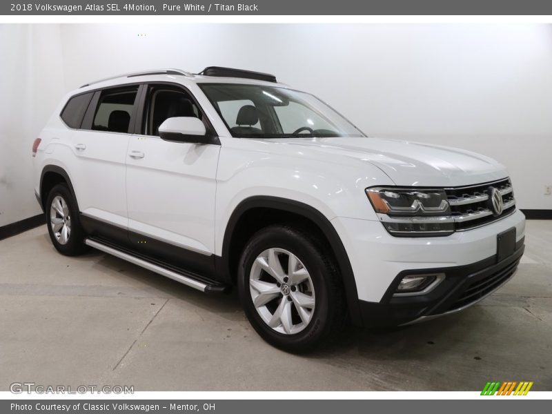 Pure White / Titan Black 2018 Volkswagen Atlas SEL 4Motion