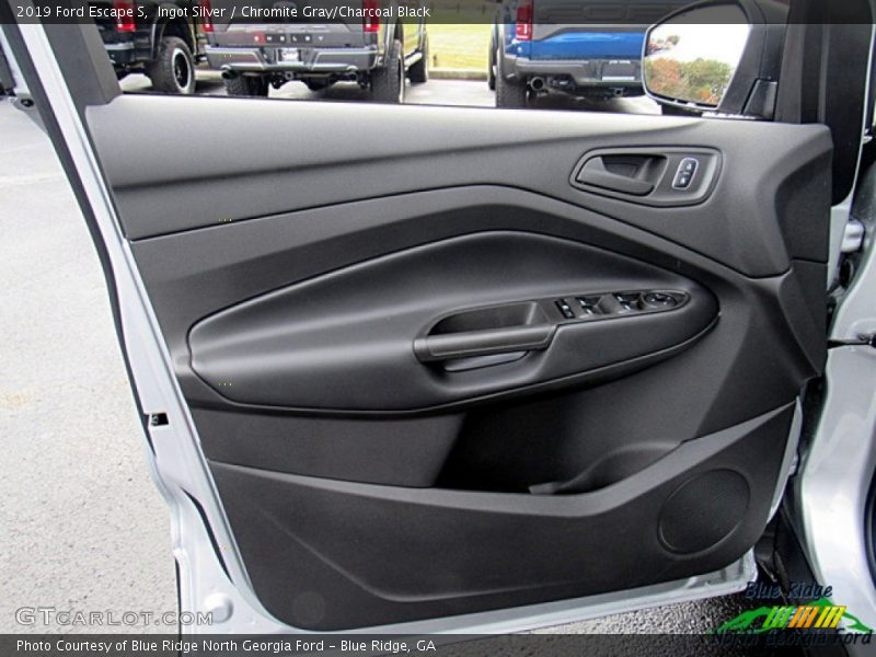 Ingot Silver / Chromite Gray/Charcoal Black 2019 Ford Escape S