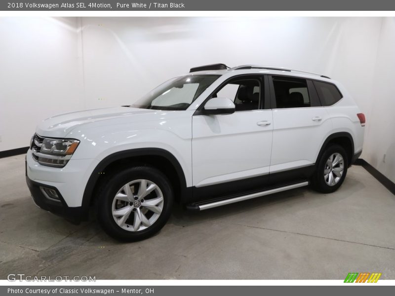 Pure White / Titan Black 2018 Volkswagen Atlas SEL 4Motion