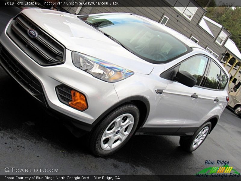 Ingot Silver / Chromite Gray/Charcoal Black 2019 Ford Escape S