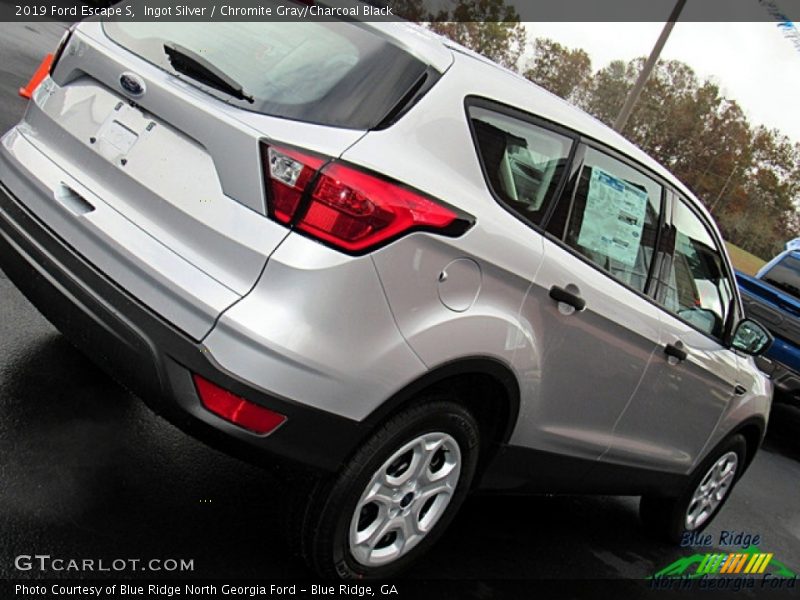 Ingot Silver / Chromite Gray/Charcoal Black 2019 Ford Escape S