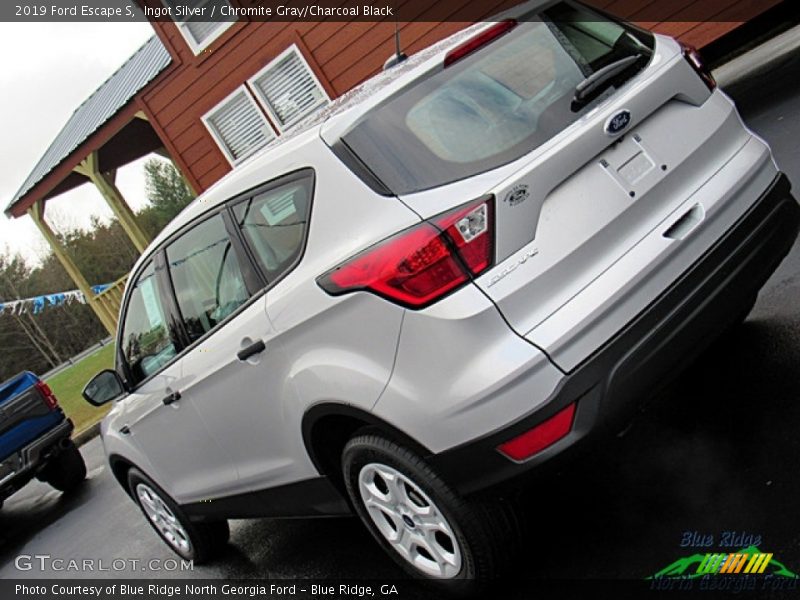 Ingot Silver / Chromite Gray/Charcoal Black 2019 Ford Escape S