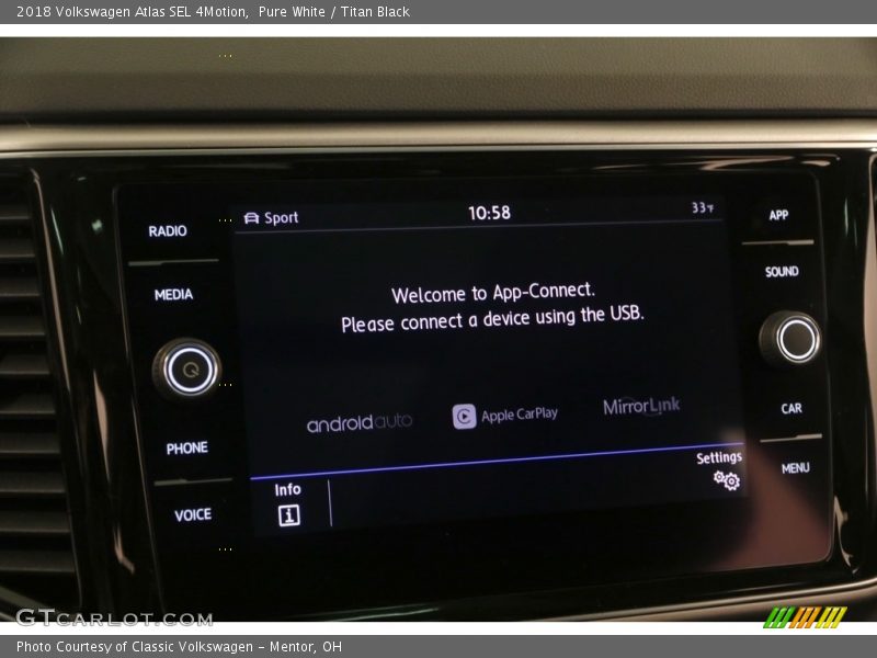 Pure White / Titan Black 2018 Volkswagen Atlas SEL 4Motion