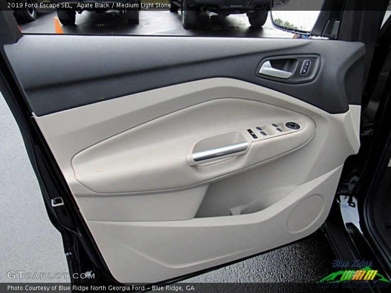 Agate Black / Medium Light Stone 2019 Ford Escape SEL