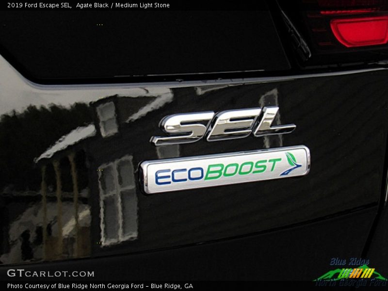 Agate Black / Medium Light Stone 2019 Ford Escape SEL