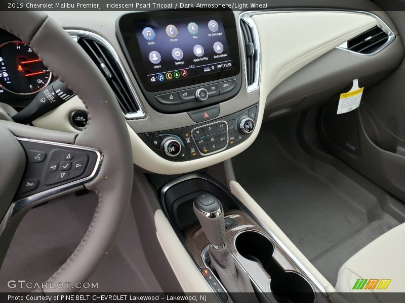Iridescent Pearl Tricoat / Dark Atmosphere/Light Wheat 2019 Chevrolet Malibu Premier
