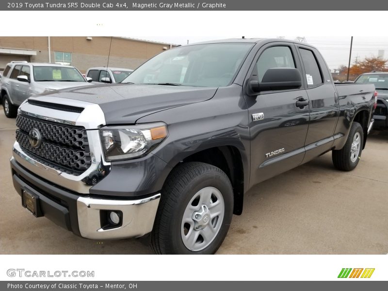 Magnetic Gray Metallic / Graphite 2019 Toyota Tundra SR5 Double Cab 4x4