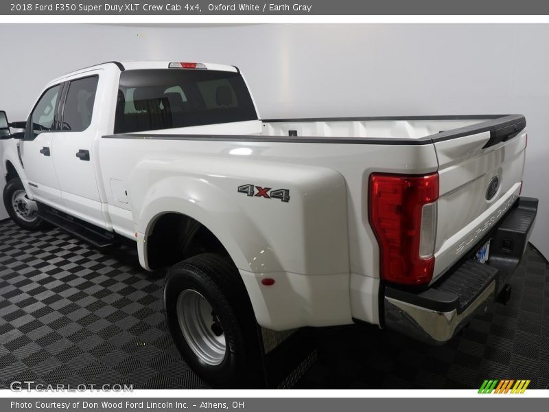 Oxford White / Earth Gray 2018 Ford F350 Super Duty XLT Crew Cab 4x4