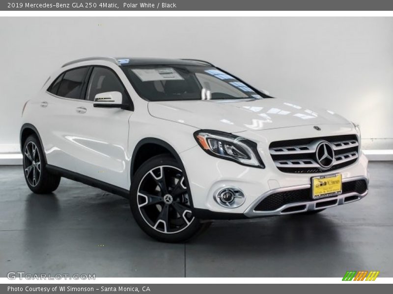 Front 3/4 View of 2019 GLA 250 4Matic