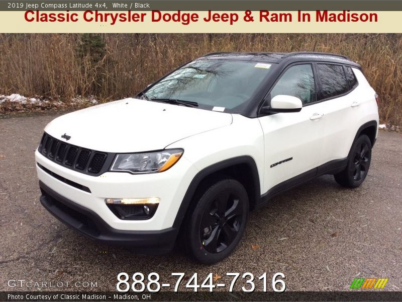 White / Black 2019 Jeep Compass Latitude 4x4