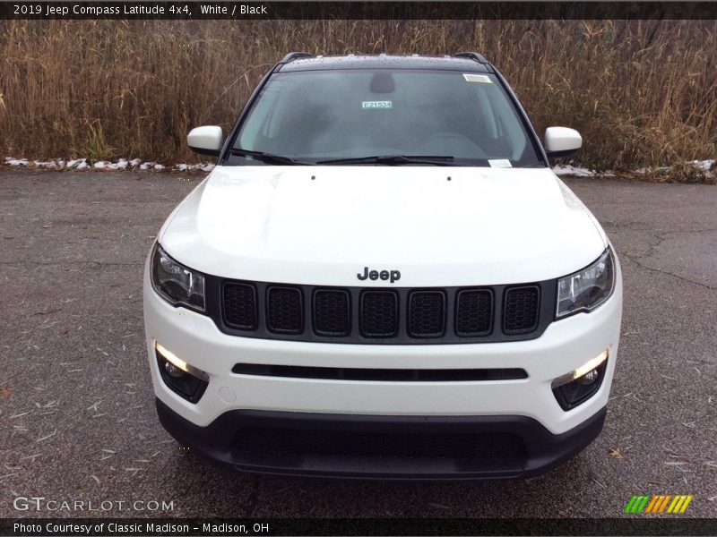 White / Black 2019 Jeep Compass Latitude 4x4