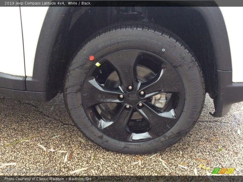 White / Black 2019 Jeep Compass Latitude 4x4