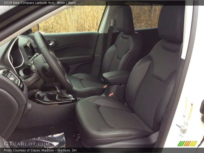 White / Black 2019 Jeep Compass Latitude 4x4