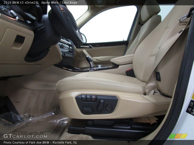 Alpine White / Sand Beige 2016 BMW X3 xDrive28i