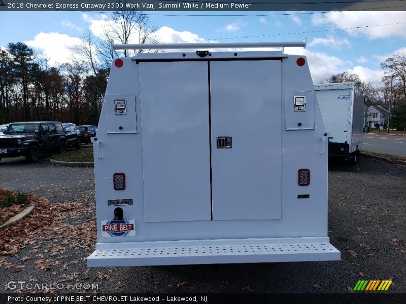 Summit White / Medium Pewter 2018 Chevrolet Express Cutaway 3500 Work Van