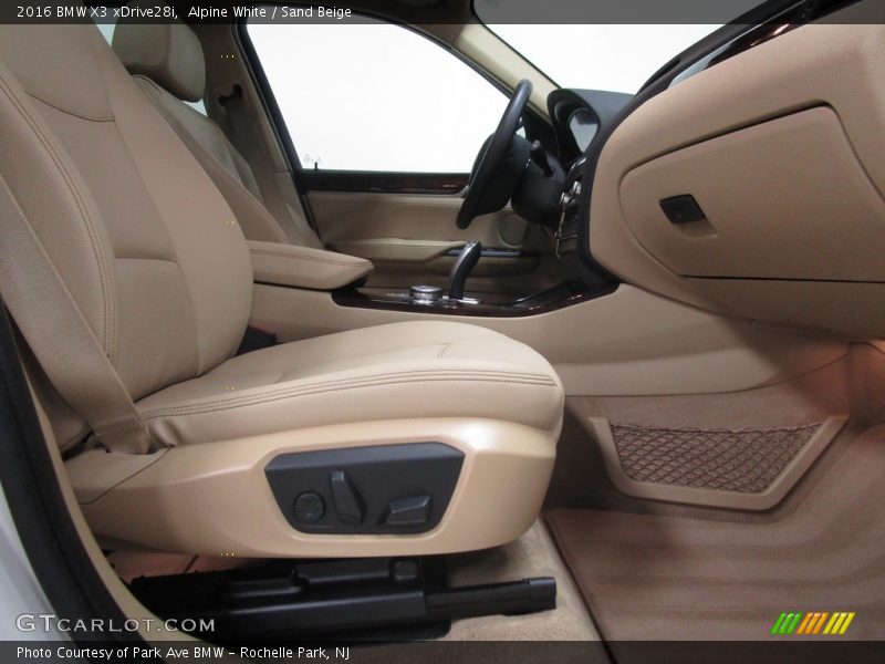 Alpine White / Sand Beige 2016 BMW X3 xDrive28i