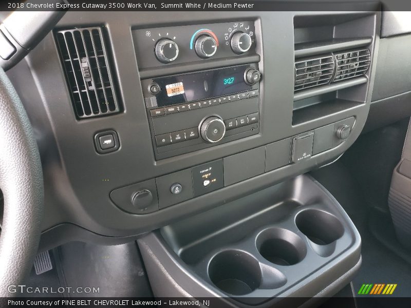 Summit White / Medium Pewter 2018 Chevrolet Express Cutaway 3500 Work Van