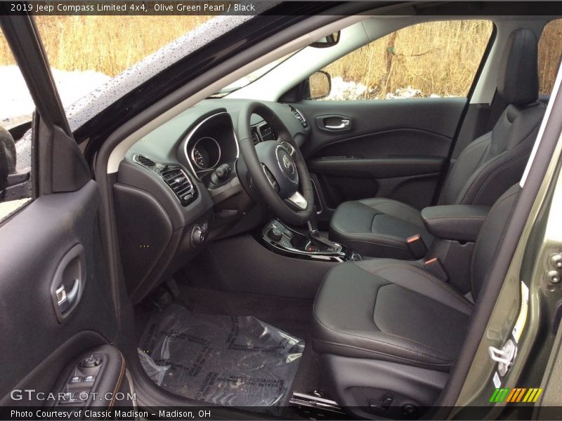 Front Seat of 2019 Compass Limited 4x4