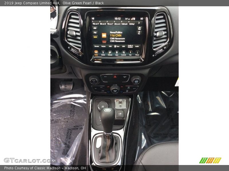  2019 Compass Limited 4x4 9 Speed Automatic Shifter