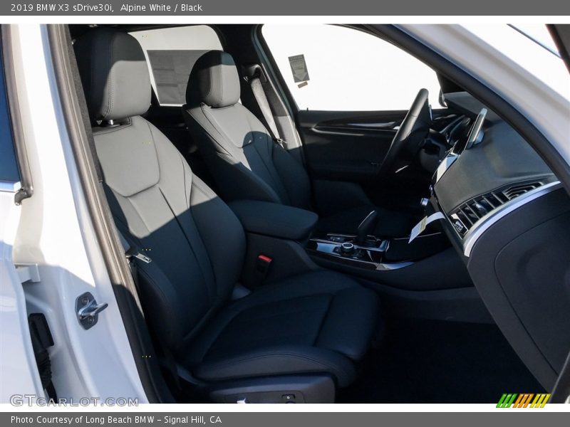 Alpine White / Black 2019 BMW X3 sDrive30i